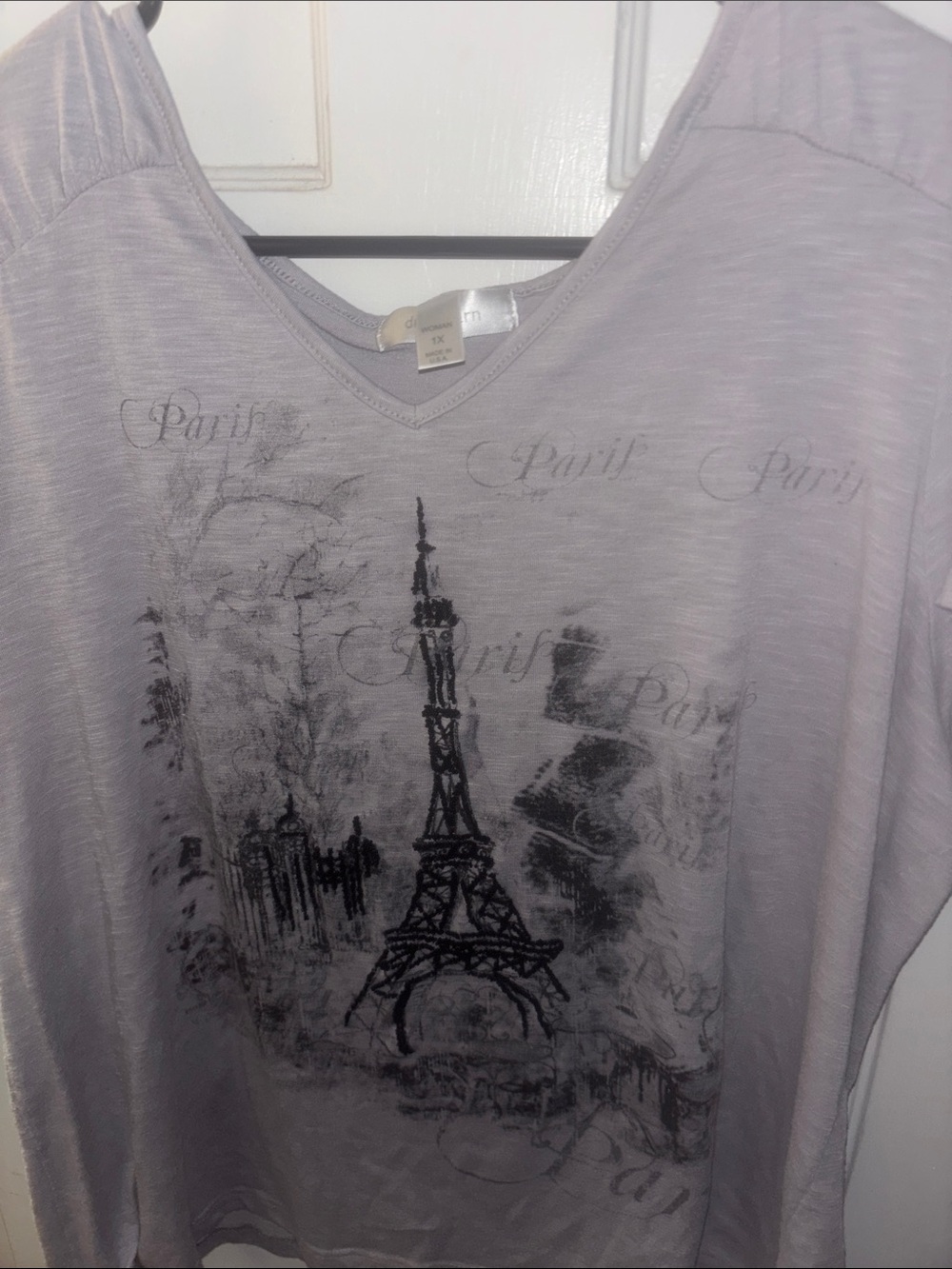 dressbarn Gray V-Neck Paris Eiffel Graphic Tee